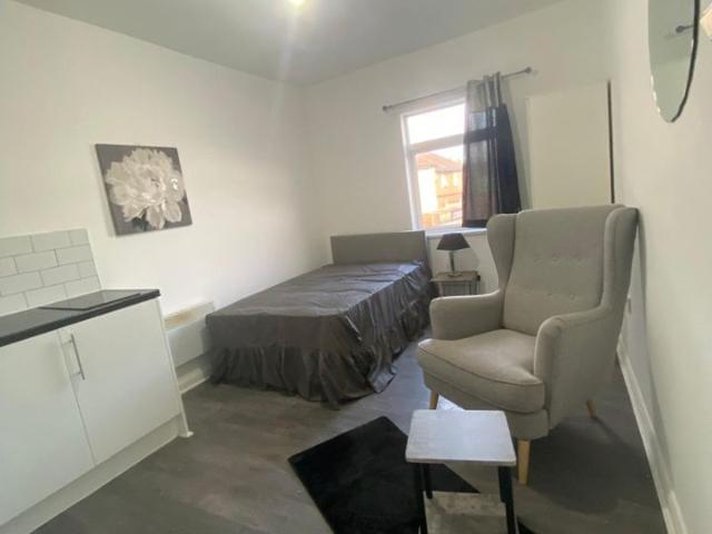 Studio Flat, Stoney Stanton Road, CV6