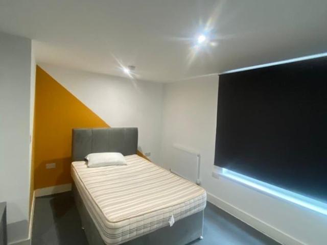 Studio Flat, Straits Parade, BS16