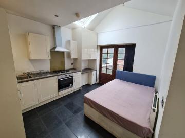 Studio Flat+Private Rear Space Bills Inc Chorlton
