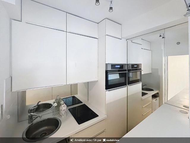 Studio François Ponsard 75116 PARIS Réf 29