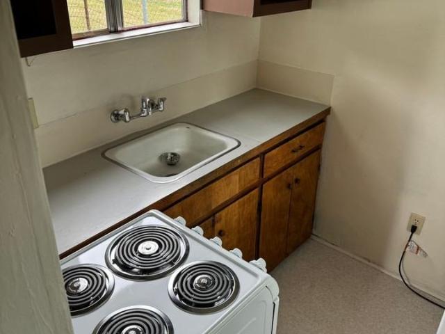 Studio Home for Rent at 5170 Main St #4, Springfield, OR 97478