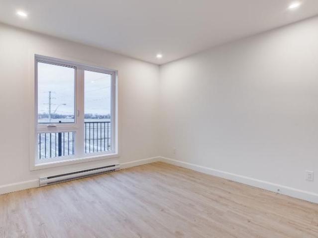 Studio Huntingdon $1,250 /mo