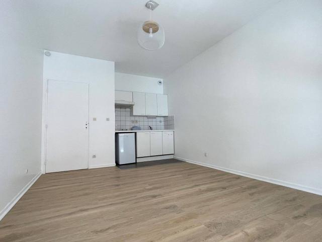 Studio Hyper Centre ville balcon 22,40m2