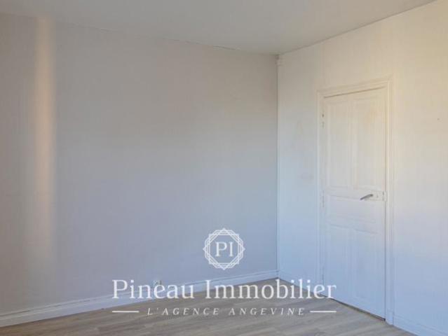 STUDIO HYPER CENTRE 28m2 140 400