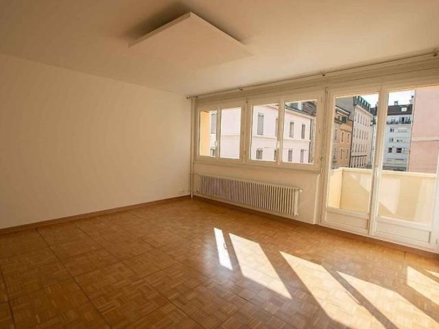Studio im 3. Stock befindet sich in Genf 1207