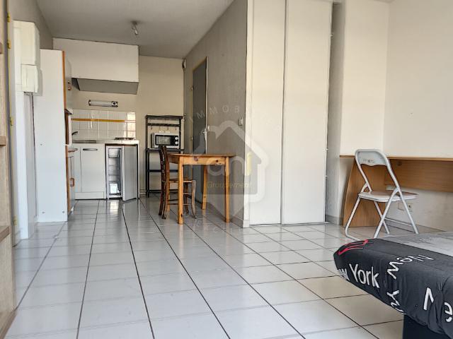 studio intra muros de 24 m² à louer