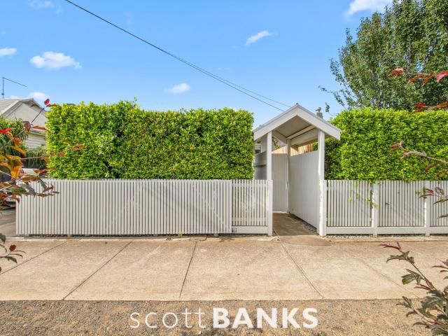 studio in 1/16 Anderson Street Werribee