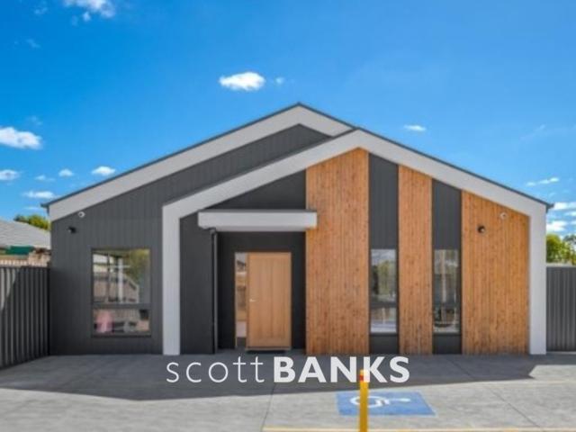 studio in 8/11 Raymond Street Melton South