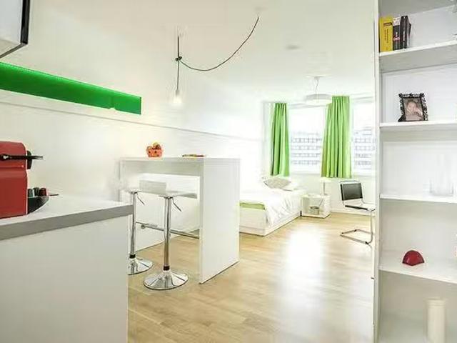 Studio in Am Plärrer, Rosenau