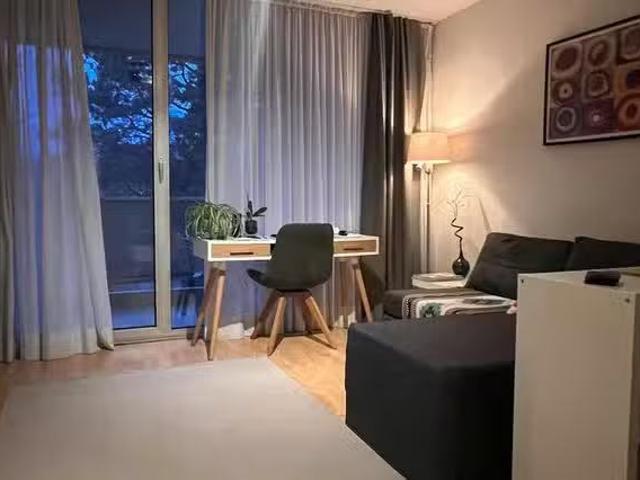 Studio in Beltweg, Schwabing Freimann