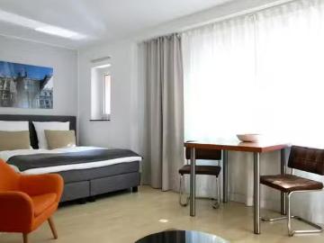 Studio in Bismarckstraße, Innenstadt