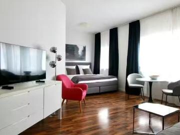 Studio in Bismarckstraße, Innenstadt