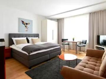 Studio in Bismarckstraße, Innenstadt