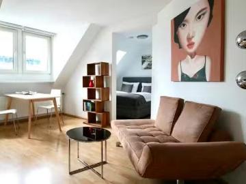 Studio in Bismarckstraße, Innenstadt