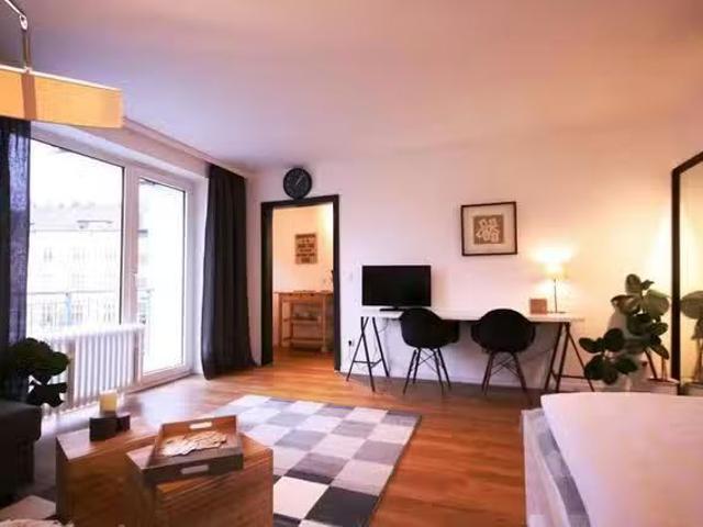 Studio in Gladbacher Straße, Unterbilk