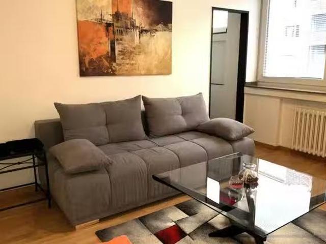 Studio in Glockenstraße, Derendorf