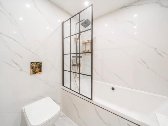 studio in Greville Road, Kilburn, NW6