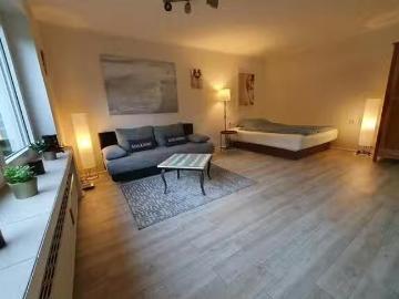 Studio in Duisburger Straße, Lintorf