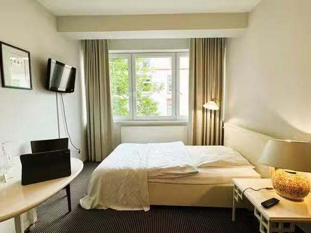 Studio in Feuerbachstraße, Frankfurt am Main Innenstadt II