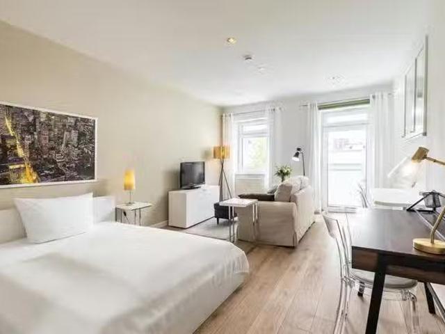 Studio in Knaackstraße, Prenzlauer Berg