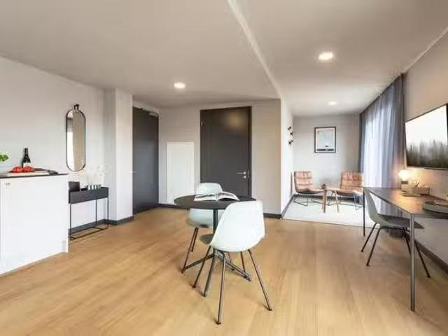 Studio in Konrad Zuse Straße, Flugfeld