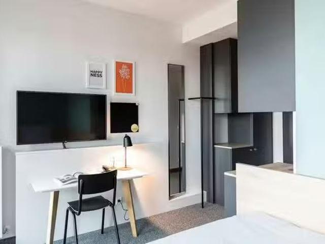 Studio in Kronsaalsweg, Stellingen