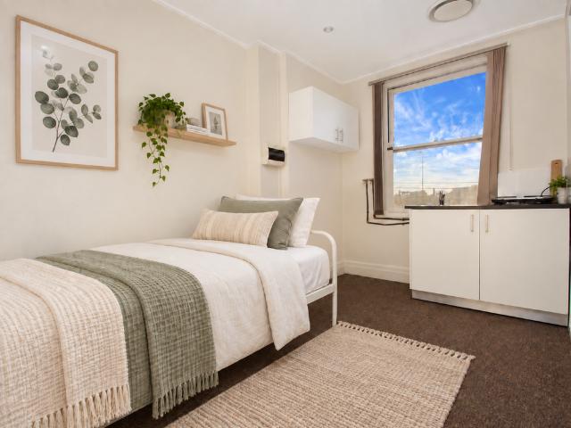 Newly Renovated Studio in Ideal Location