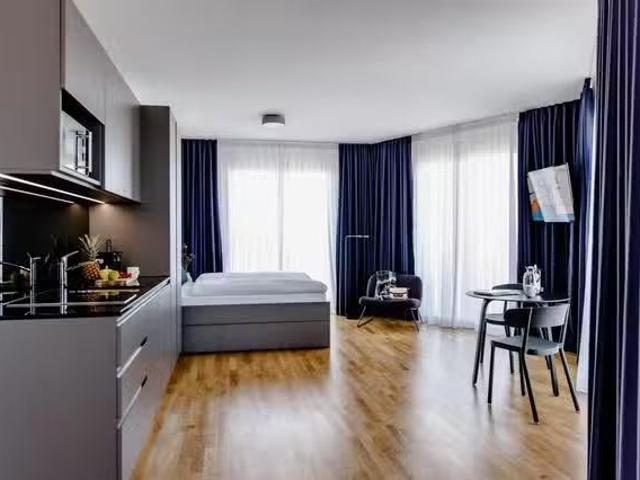 Studio in Margarete Steiff Straße, Moosach
