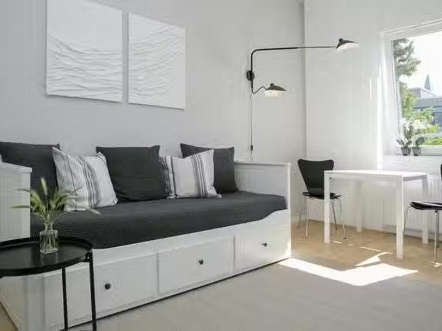 Studio in Merowingerstraße, Stadtbezirk 3