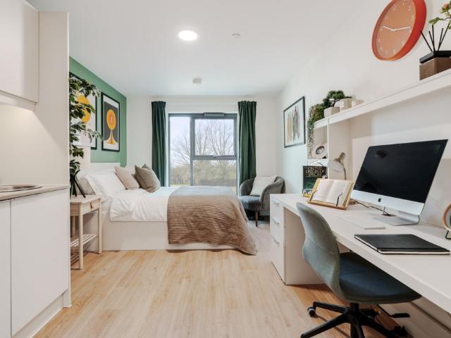 studio in Neal Drive, Cambridge