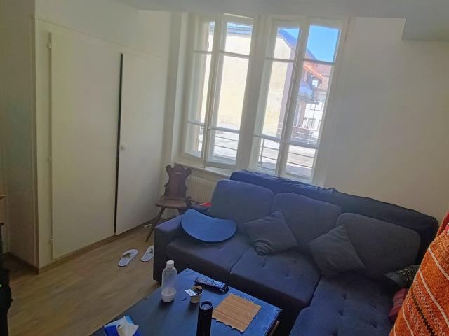 STUDIO IN NYON VD, MÖBLIERT, BEFRISTET