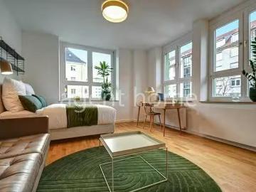 Studio in Senefelderstraße, Stuttgart West