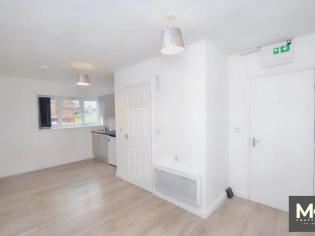 studio in Station Road, Northampton