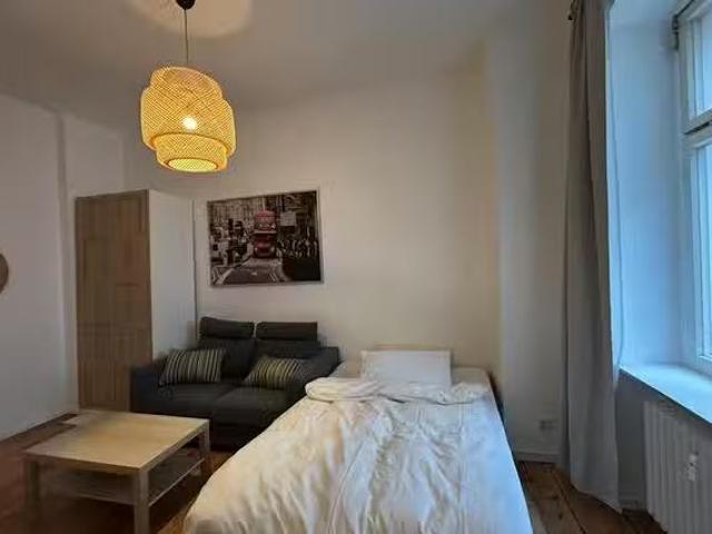 Studio in Reuterstraße, Neukölln
