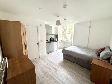 Studio in Walsall WS2 9AF