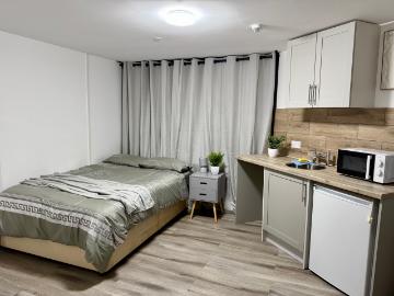 Studio in West Bromwich B71 1NS