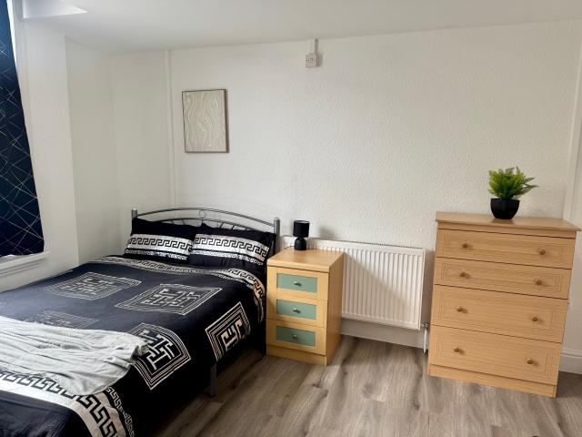 Studio in Walsall WS1 2QG