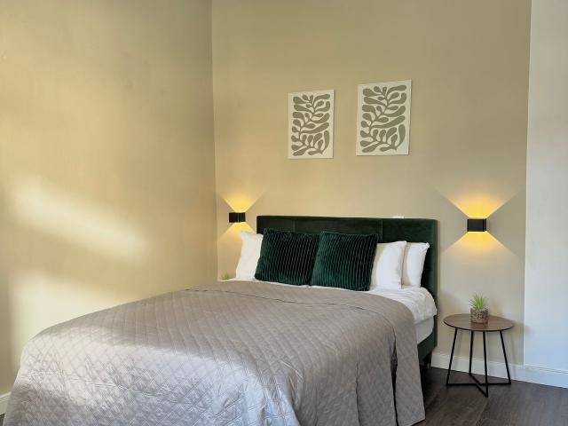 Studio in the heart of Düsseldorf, Dusseldorf Amsterdam Apartments for Rent