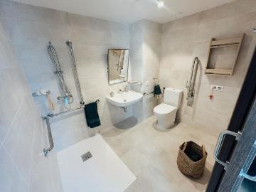 Studio in university residence, Girona Amsterdam Apartments for Rent