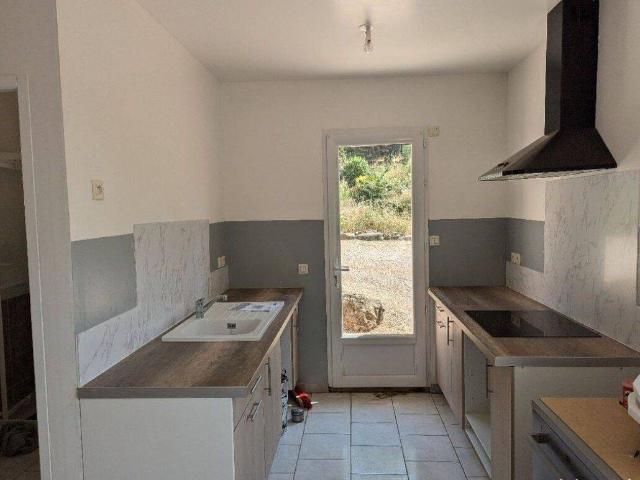 Studio indépendant 25 m² au calme – Secteur résidentiel, terrasse et parking