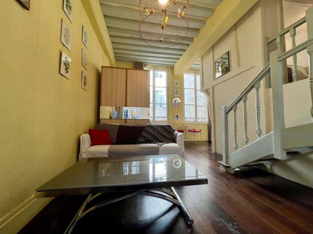 Studio loft 35 m² avec coin chambre Ile Saint Louis