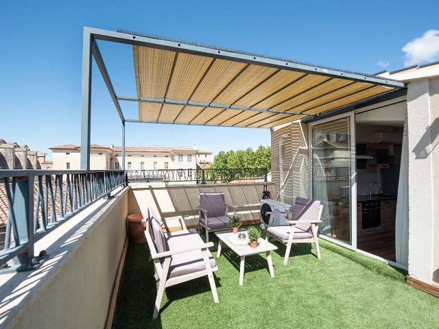 Studio loft Carpentras centre avec terasse