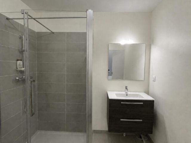 studio laval rive droite secteur hilard