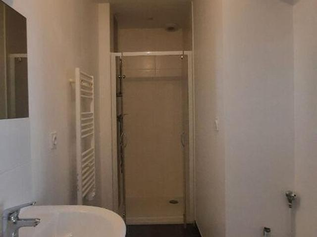 studio laval rive gauche quartier préfecture
