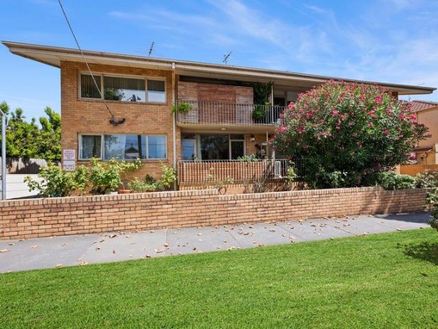 Studio Living: Moments from Auburn Village!