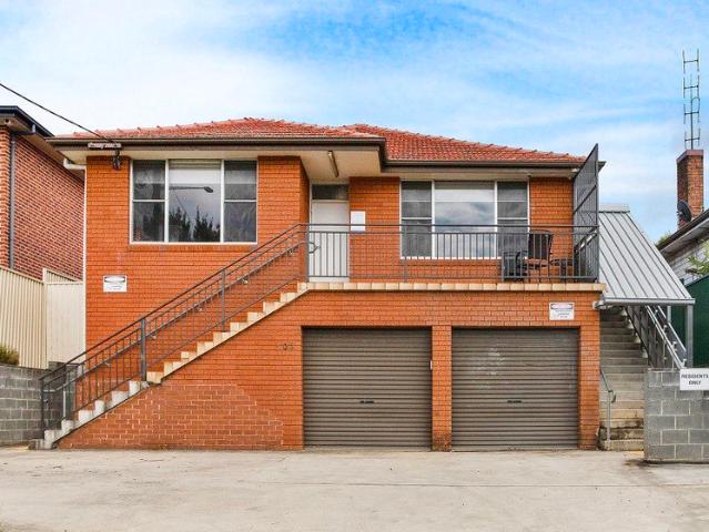 Studio Living near Corrimal CBD