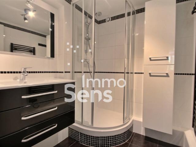 STUDIO LILLE BOULEVARD MONTEBELLO