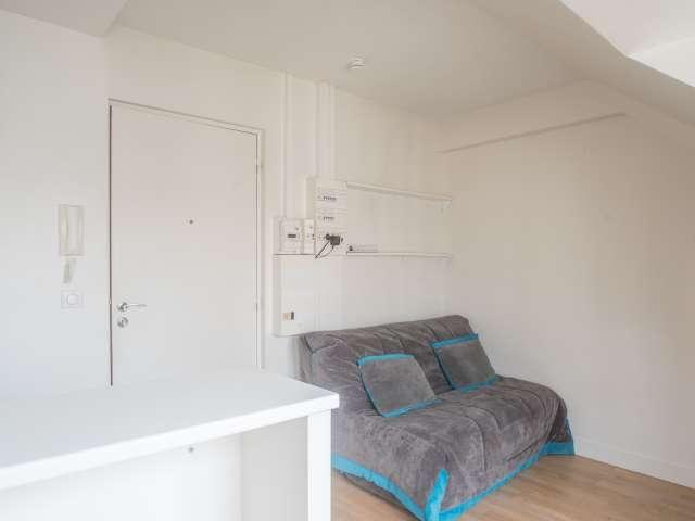Studio lumineux à louer à Monceau, Paris 17