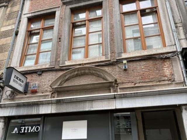 Studio lumineux de 38m2 à Namur, Rue De La Croix