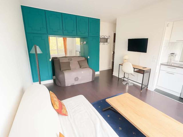 Studio lumineux, vue dégagée – Paris 16 Dauphine